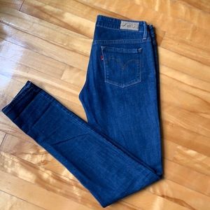 Levi’s Slight Curve Skinny Jeans 👖 size 4/27